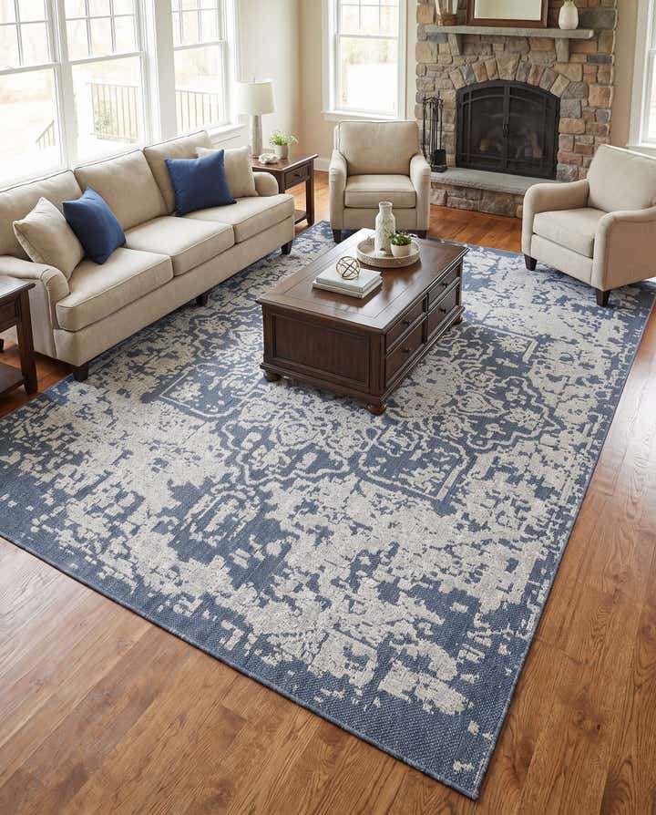 9' x 12' Easy-Clean Traditional Indoor / Outdoor Rug