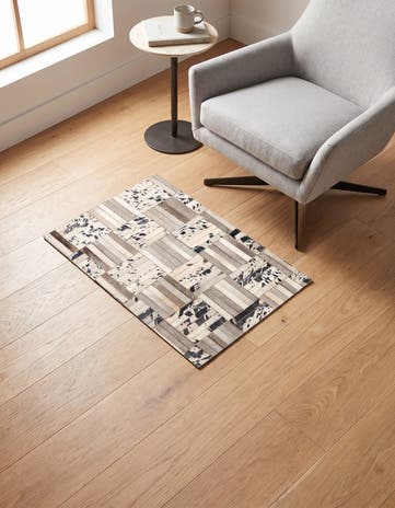 2' 1 x 3' 1 Cowhide Rug