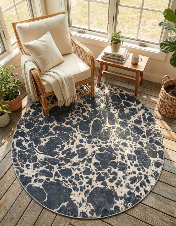 Detail image of 7' x 7' Oasis Round Rug