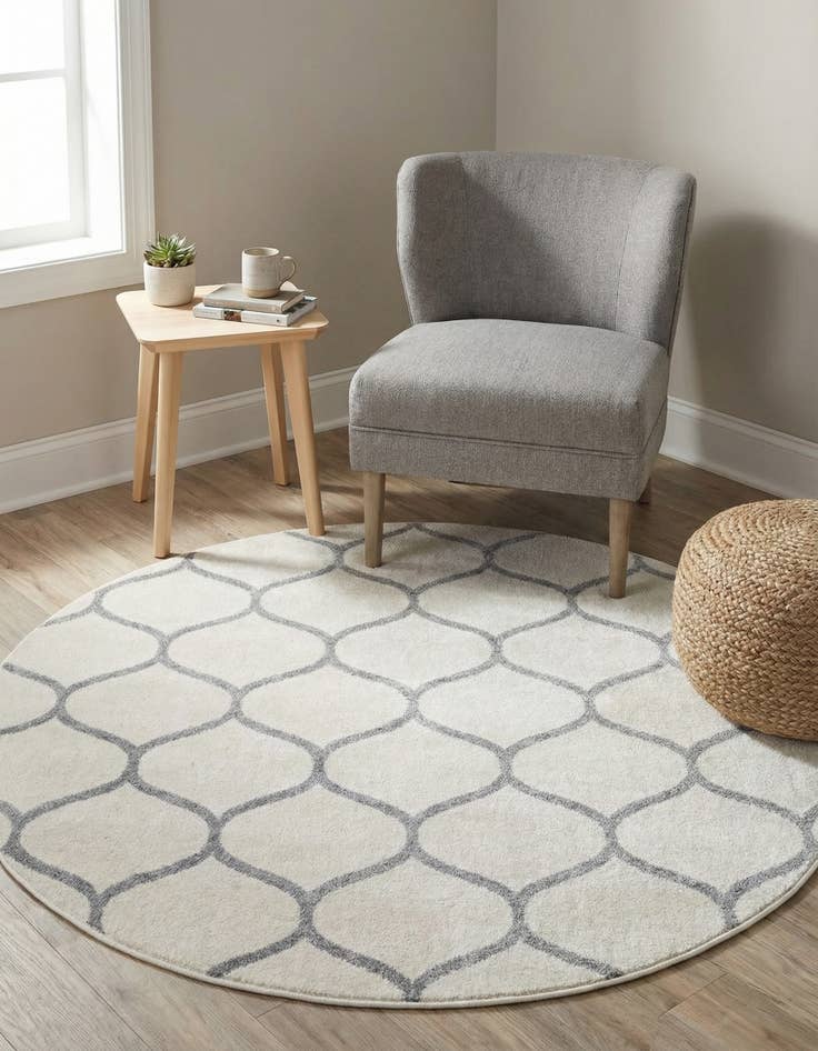 Detail image of  3' x 3' Lattice Frieze Round Rug