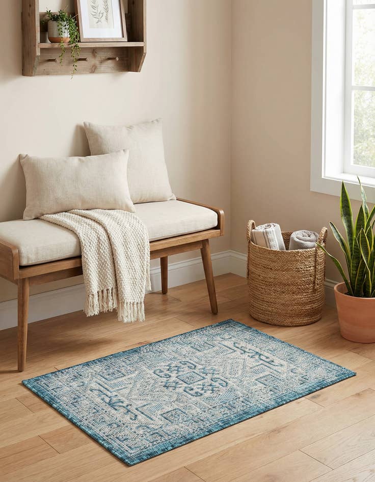 Detail image of 2' x 3'  Washable Aztec Indoor / Outdoor Rug