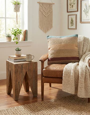 1' 5 x 1' 6 Hand Woven Pillow Wool Square Rug