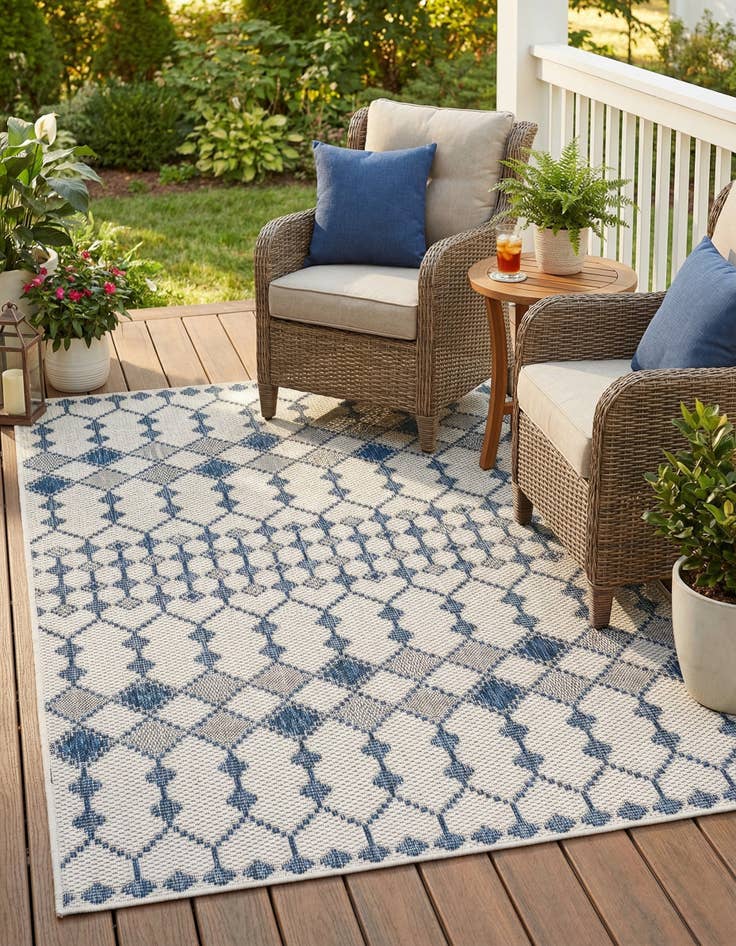 Detail image of 4' x 6'  Washable Trellis Indoor / Outdoor Rug