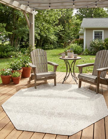 Light Gray Easy-Clean Aztec Indoor / Outdoor Octagon Rug