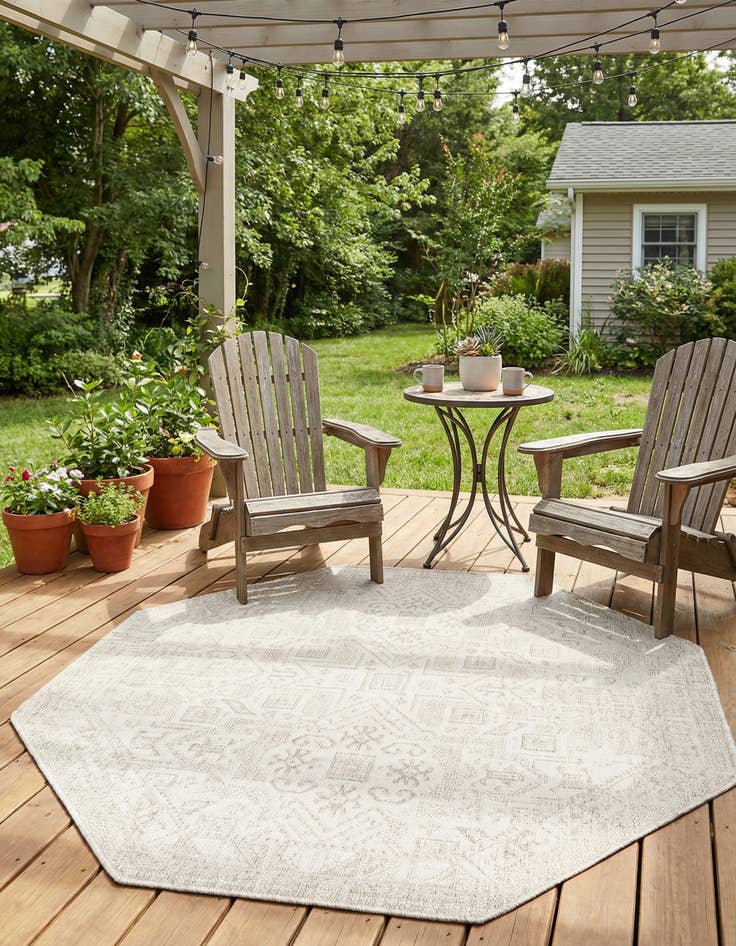 Detail image of 5' 3 x 5' 3  Washable Aztec Indoor / Outdoor Octagon Rug