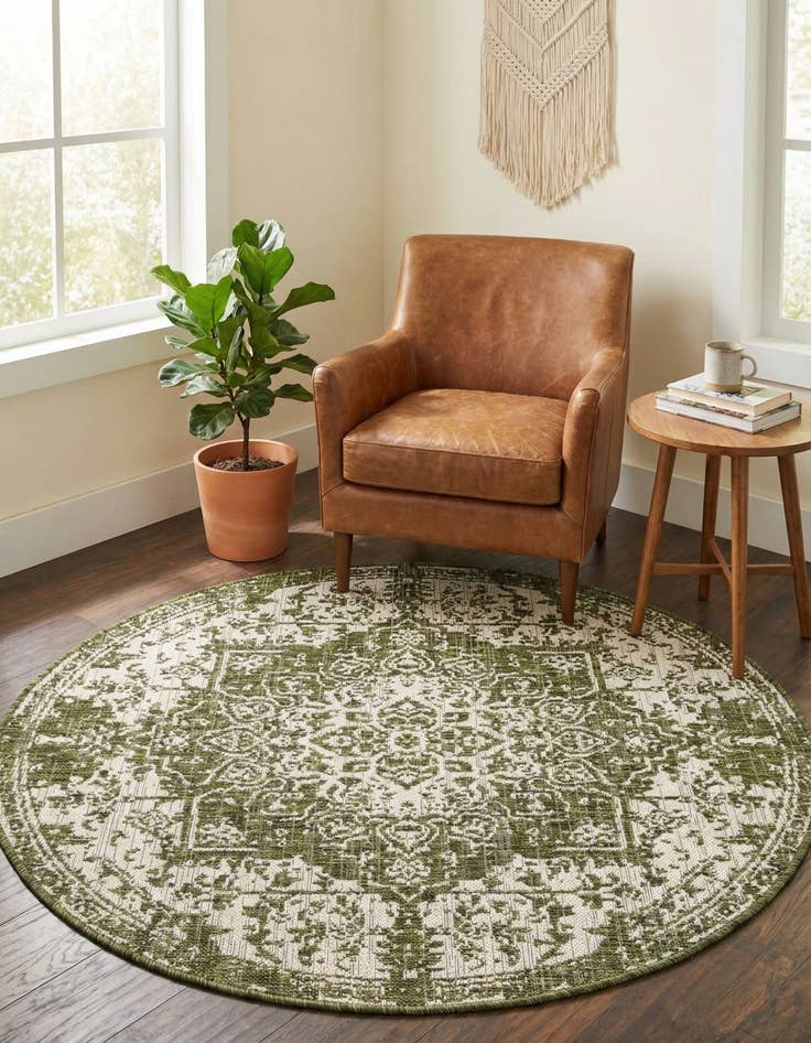 Detail image of 4' x 4'  Washable Jill Zarin Dubai Indoor / Outdoor Round Rug