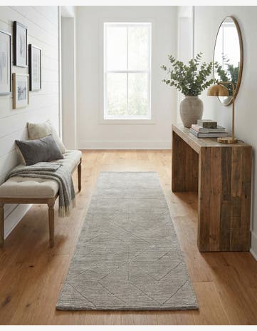 2' x 8' WoolCraft Geometric Runner Rug