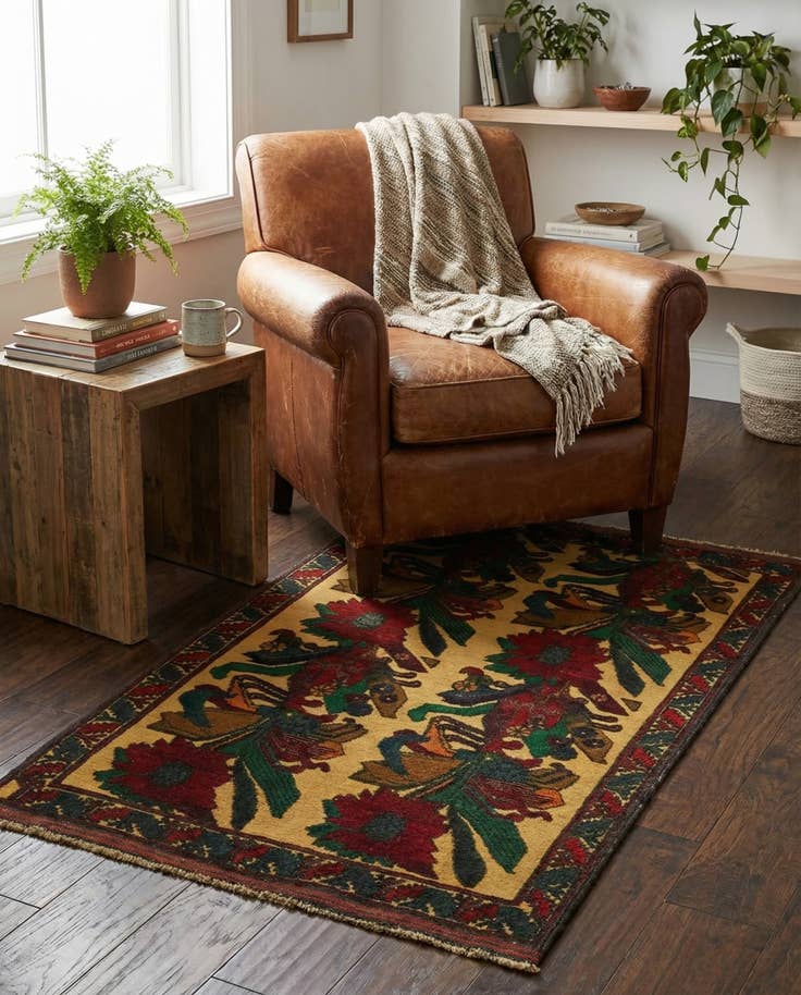 Detail image of 3' x 4' 10 Hand Knotted Sumak Wool Rug