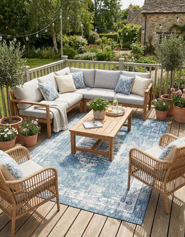9' x 12' Easy-Clean Traditional Indoor / Outdoor Rug