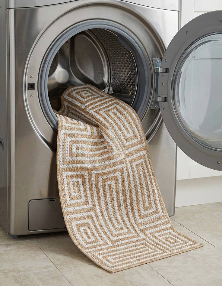 Detail image of 2' x 4'  Washable Modern Indoor / Outdoor Runner Rug