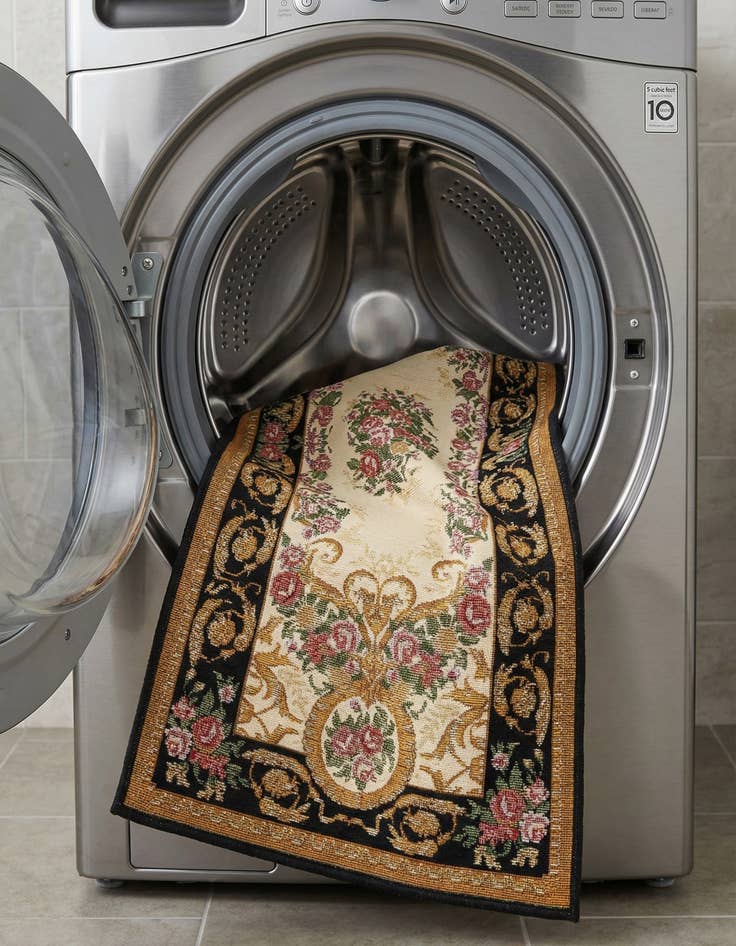 Detail image of 2' x 6'  Washable Traditional Indoor / Outdoor Runner Rug