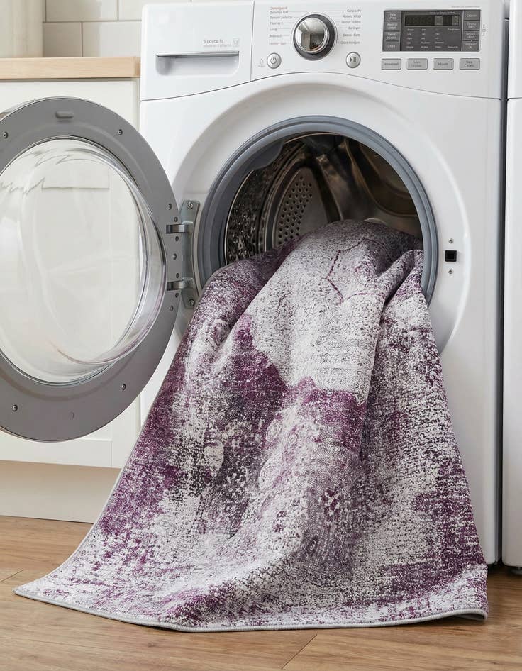 Detail image of 4' x 6'  Washable Yara Rug