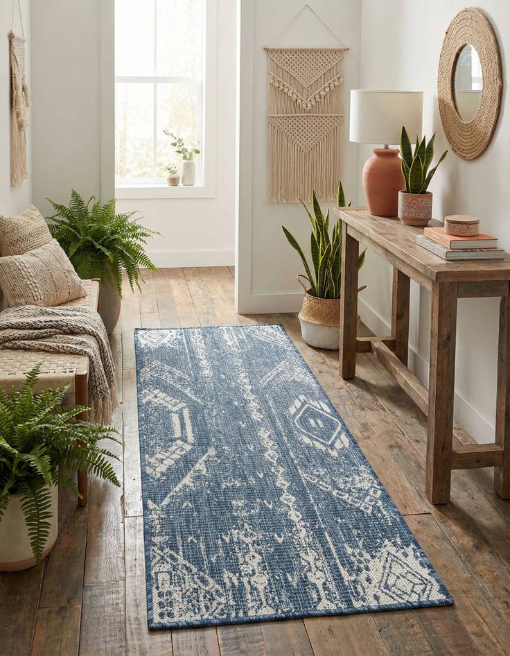 Detail image of 2' x 4'  Washable Bohemian Indoor / Outdoor Runner Rug