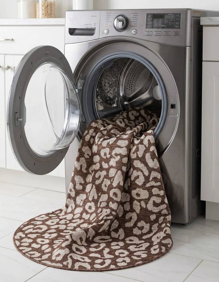 Detail image of  4' x 4'  Washable Safari Indoor / Outdoor Round Rug