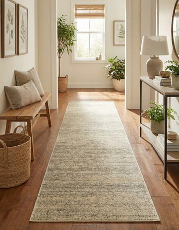 2' 7 x 10' Angelica Runner Rug