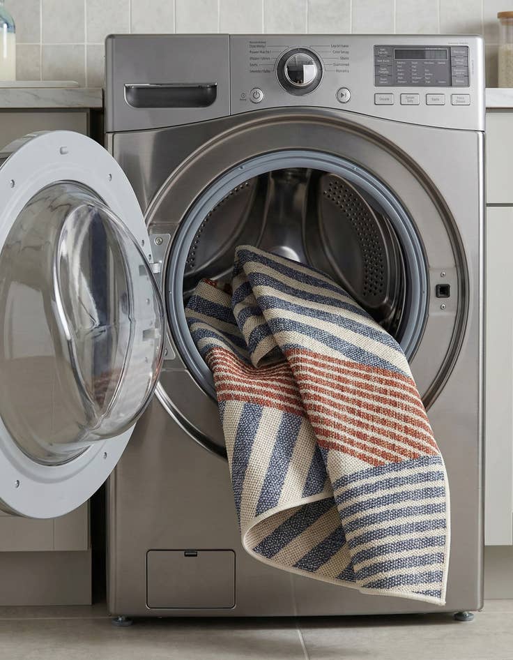 Detail image of 2' x 6'  Washable Jill Zarin Indoor / Outdoor Runner Rug