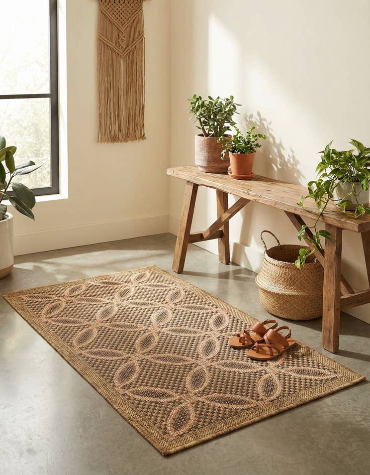 Detail image of 2' 2 x 3'  Washable Trellis Indoor / Outdoor Rug