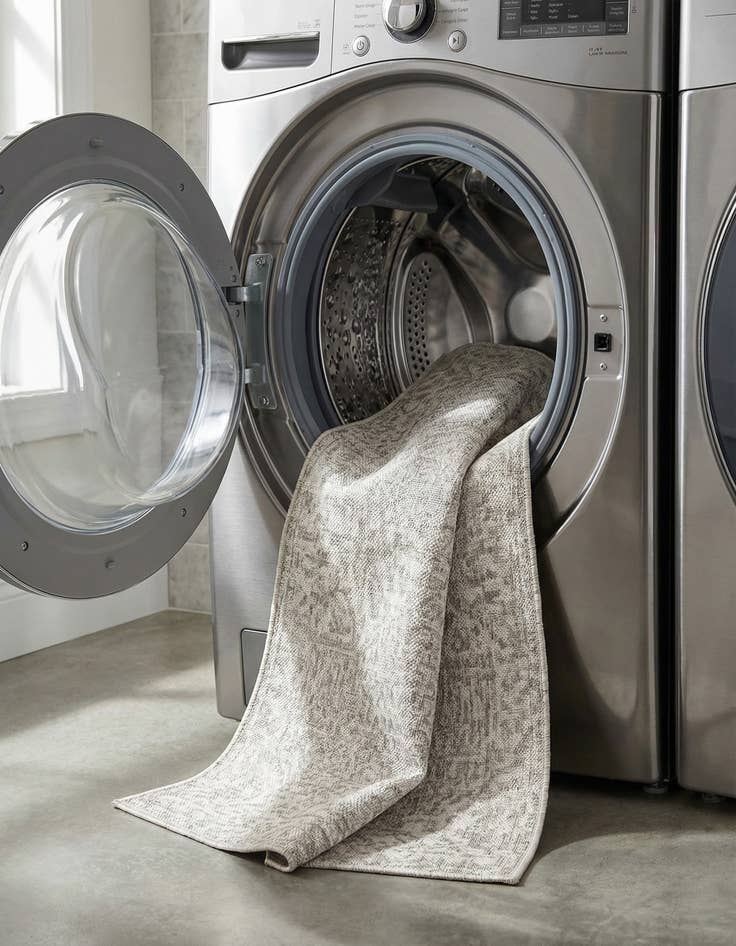 Detail image of 2' x 8'  Washable Jill Zarin Dubai Indoor / Outdoor Runner Rug