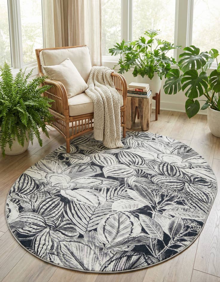 Detail image of 7' 10 x 10' Blossom Oval Rug