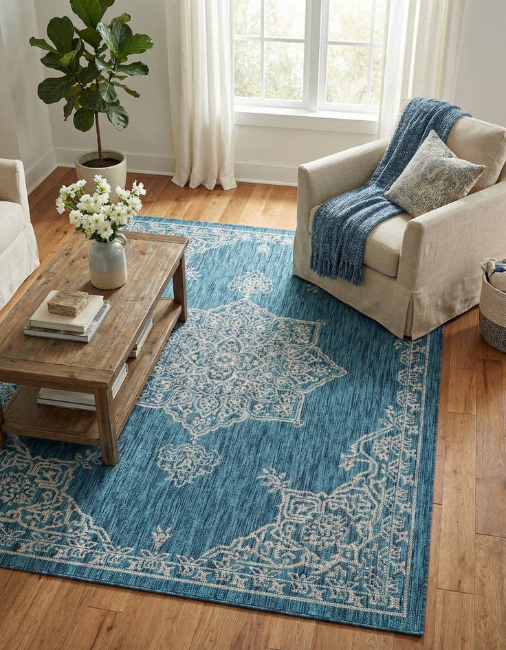 Detail image of  4' x 6'  Washable Traditional Indoor / Outdoor Rug