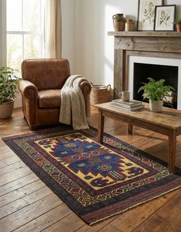 2' 10 x 4' 6 Hand Knotted Sumak Wool Rug