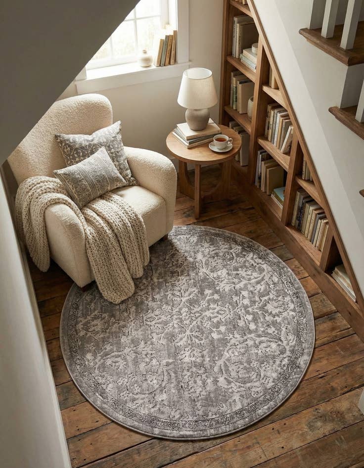 Detail image of  5' 3 x 5' 3 Oregon Round Rug