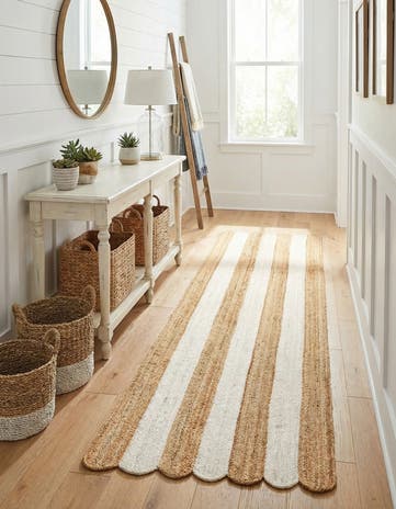 Natural and Ivory Handmade Scallop Braided Jute Runner Rug