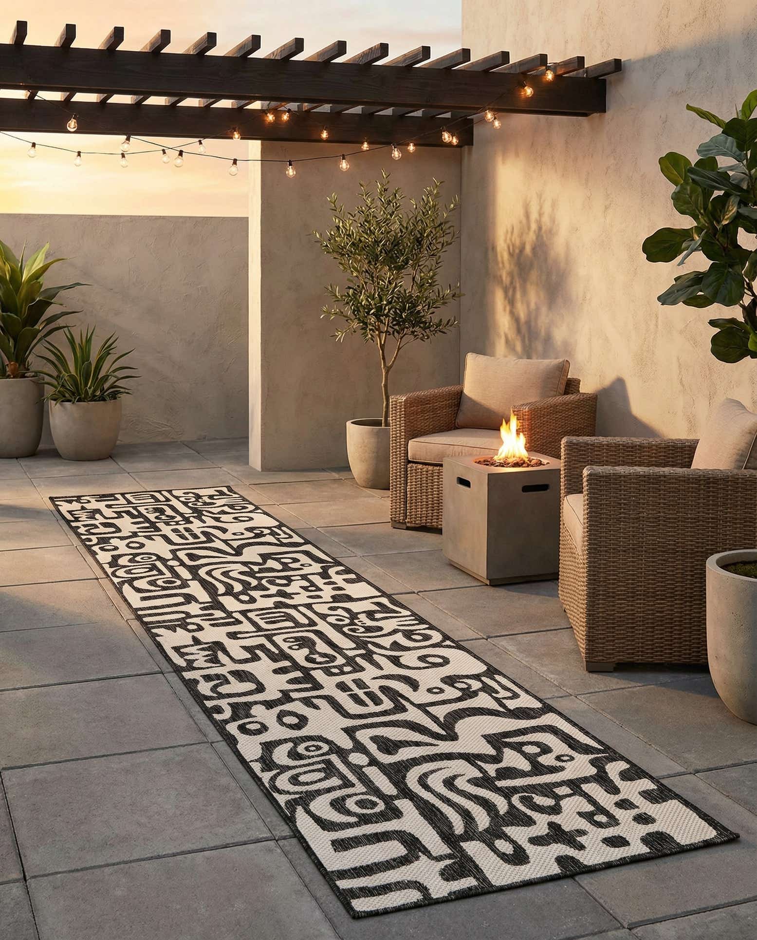 2' 7 x 12' Easy-Clean Modern Indoor / Outdoor Runner Rug