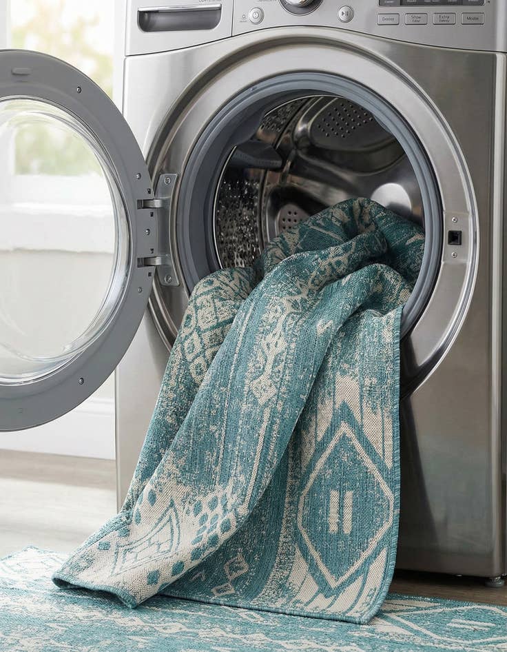 Detail image of 5' 3 x 8'  Washable Bohemian Indoor / Outdoor Rug