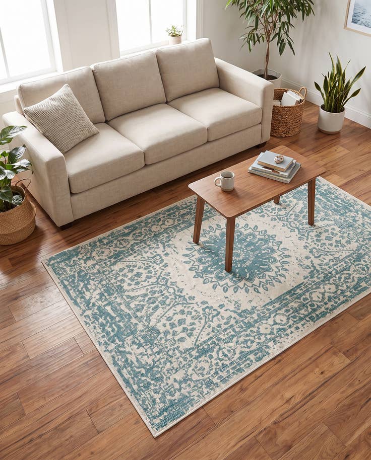 Detail image of 4' x 6' Easy-Clean Traditional Indoor / Outdoor Rug