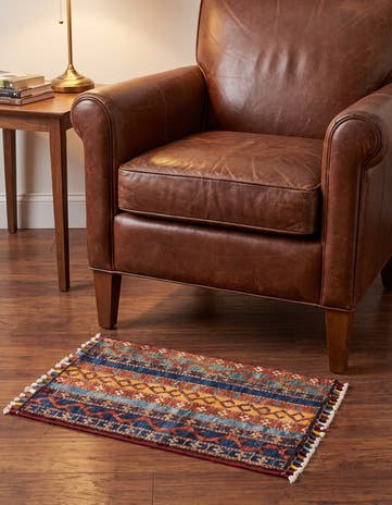 1' 4 x 2' Hand Knotted Ziegler Rug
