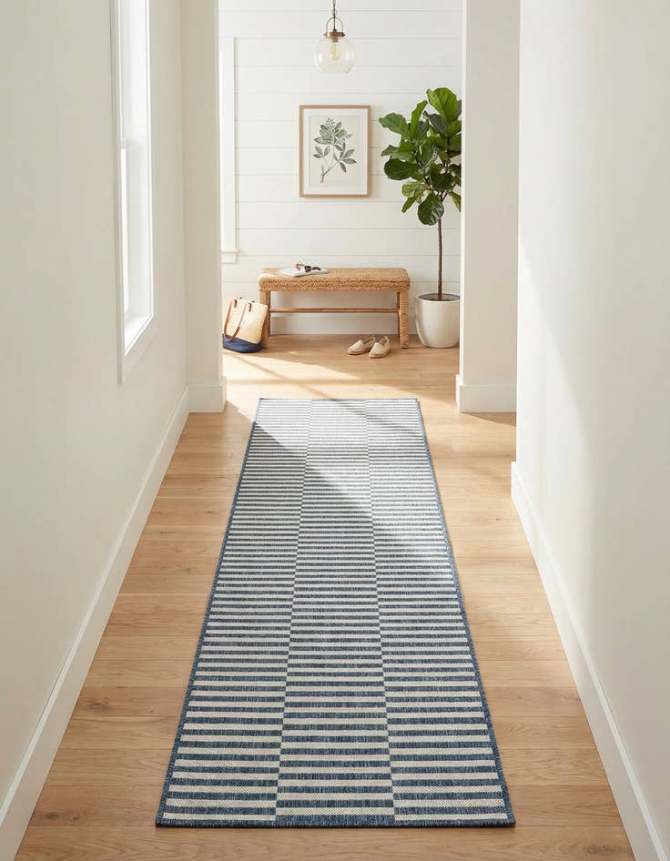Detail image of 2' 7 x 10' Easy-Clean Ribbon Indoor / Outdoor Runner Rug