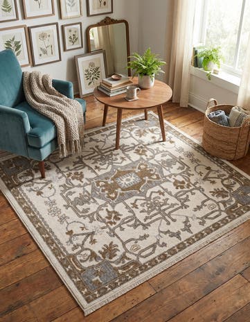 5' x 5' Grand Tradition Square Rug