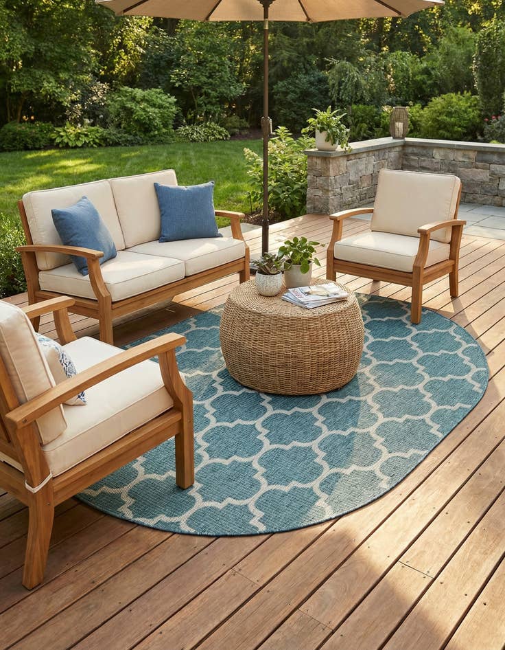 Detail image of 7' 10 x 10'  Washable Trellis Indoor / Outdoor Oval Rug