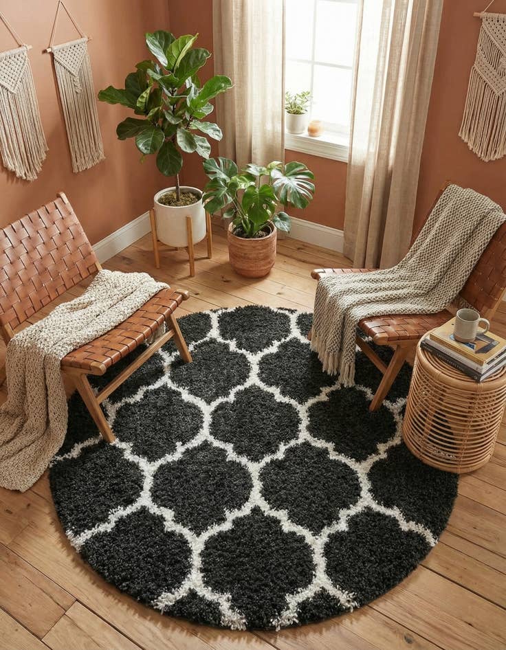 Detail image of 5' 3 x 5' 3 Athena Shag Round Rug