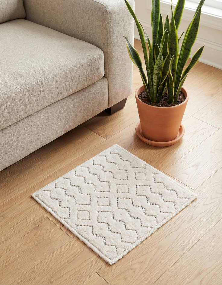 Detail image of 1' 4 x 1' 4 Washable Trellis Textured Indoor / Outdoor Sample Rug