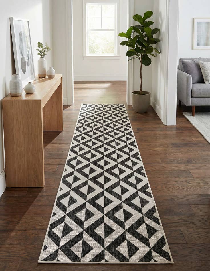 Detail image of 2' 7 x 10'  Washable Jill Zarin Napa Indoor / Outdoor Runner Rug