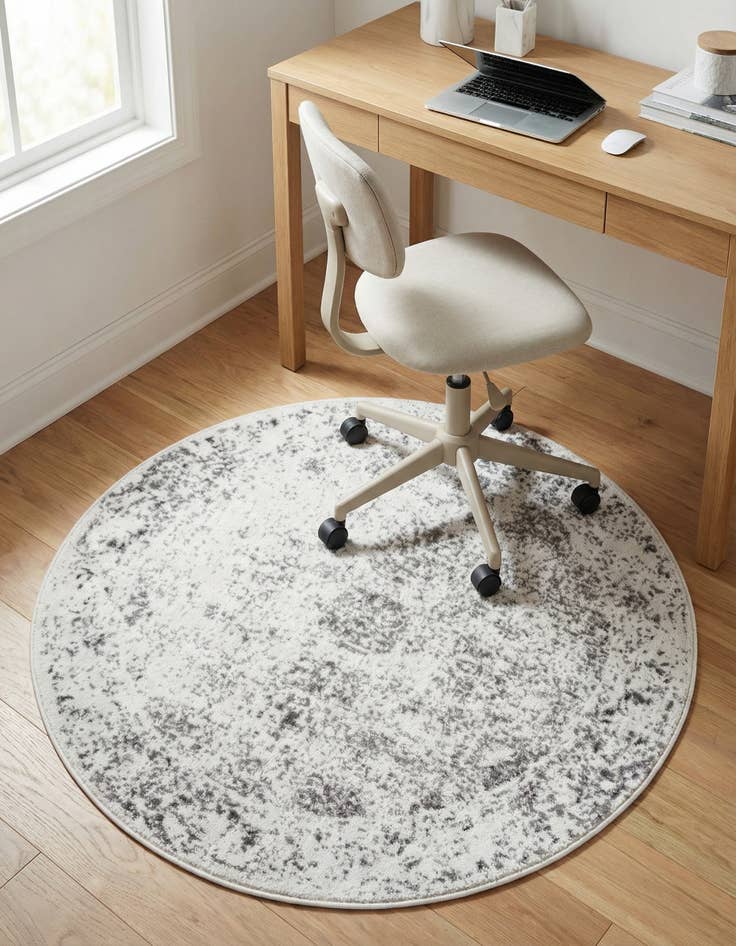 Detail image of 3' x 3' Monaco Round Rug