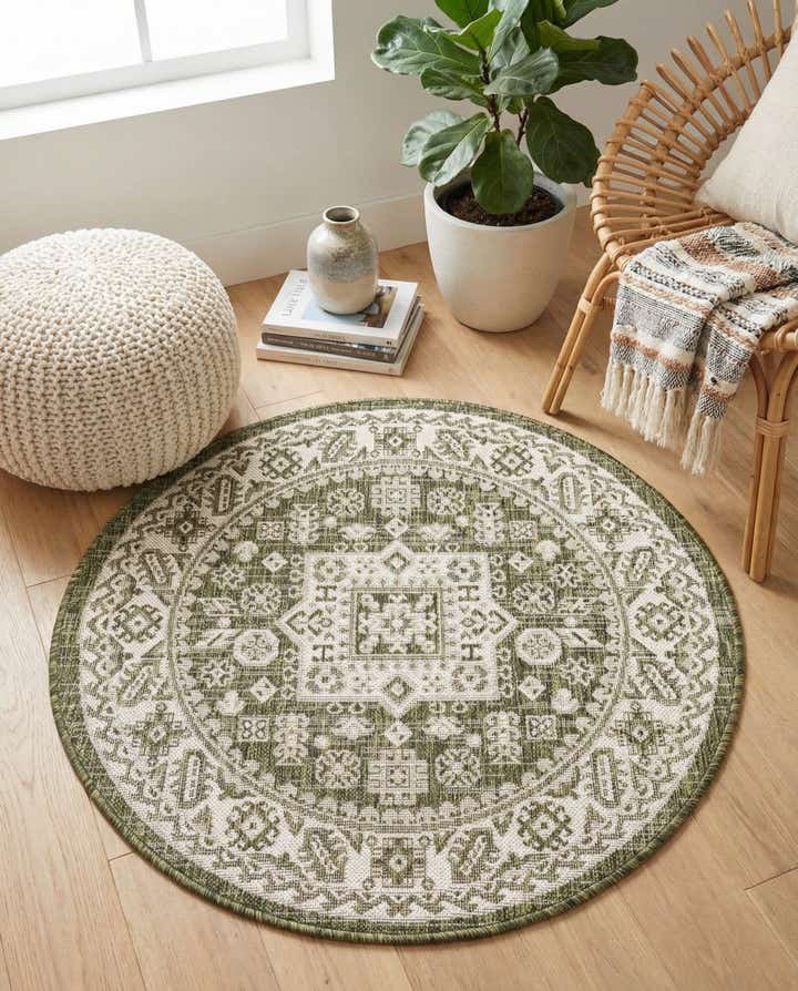 3' x 3' Easy-Clean Aztec Indoor / Outdoor Round Rug
