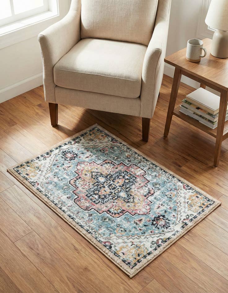 Detail image of 2' 2 x 3' Medina Rug