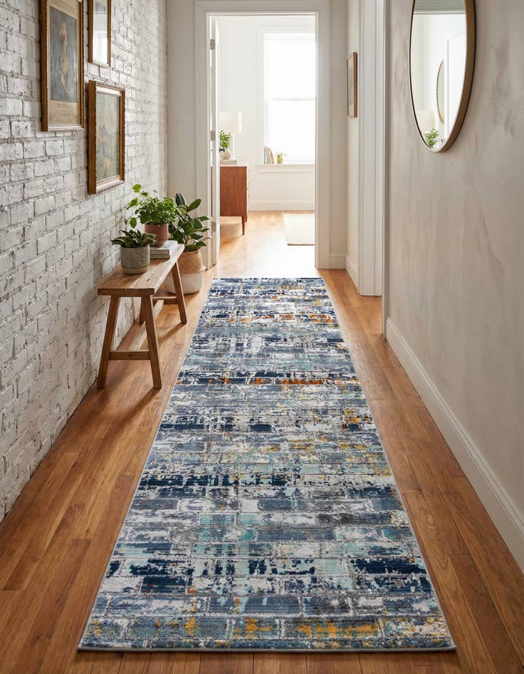 Detail image of 2' 7 x 9' 10 Malibu Runner Rug