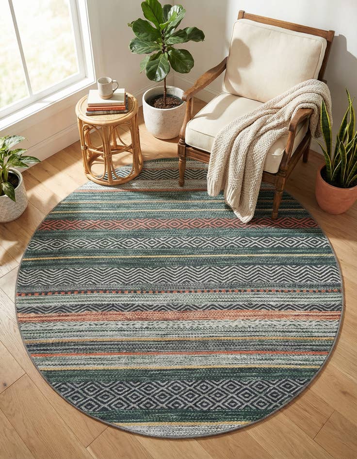 Detail image of 4' x 4'  Washable Yara Round Rug