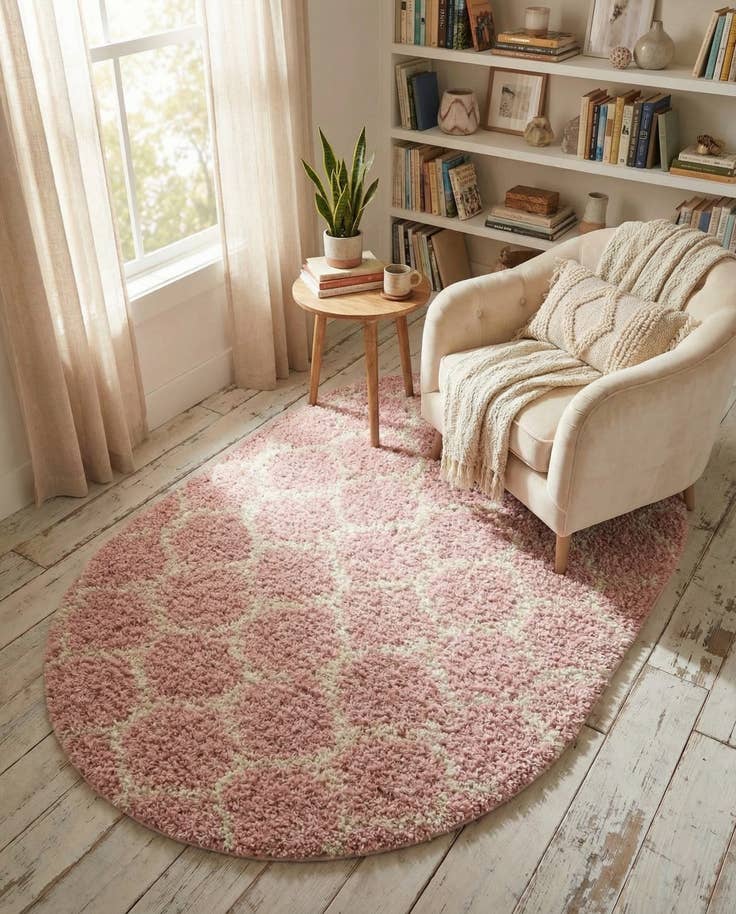 Detail image of 5' 3 x 8' Trellis Shag Oval Rug