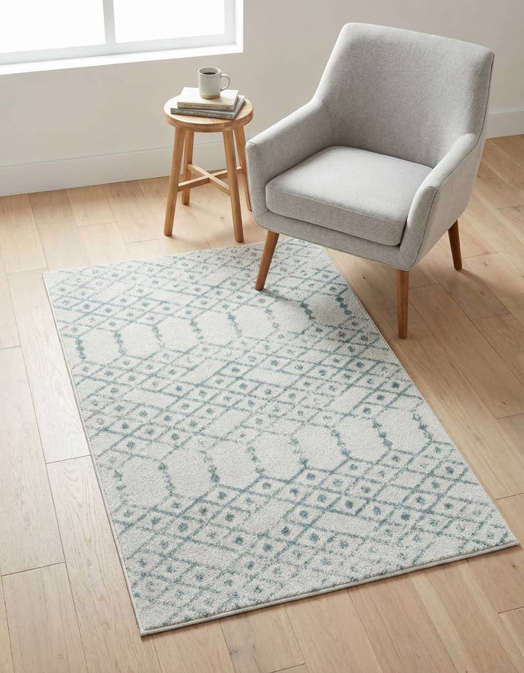 Detail image of 3' 3 x 5' 3 Paxon Trellis Rug
