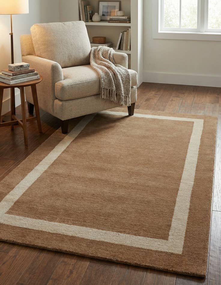 Detail image of 3' 3 x 5' 3 Jill Zarin Border Wool Rug