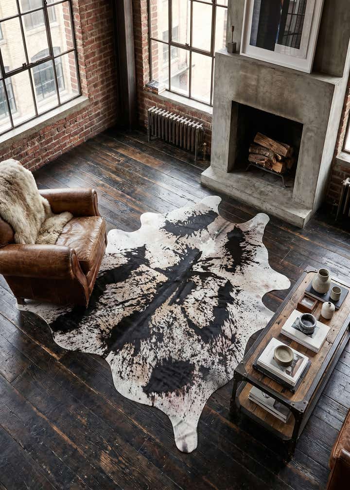 6' 7 x 7' 2 Cowhide Leather Rug