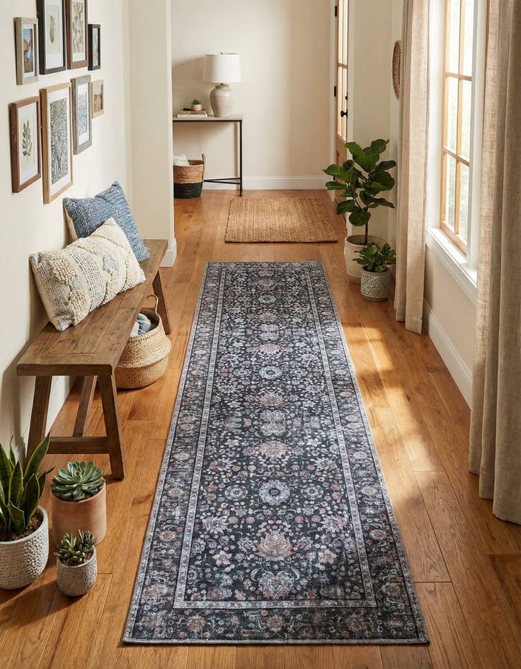 Detail image of 2' 7 x 10' Yara Runner Rug