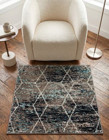 3' x 3' Lattice Frieze Square Rug