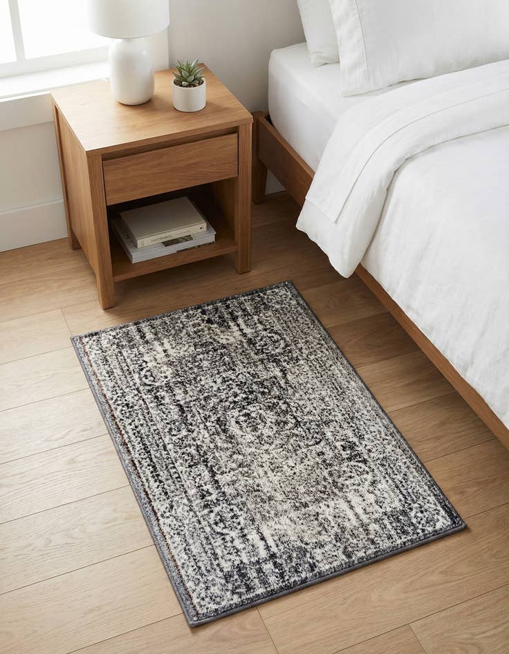 Detail image of 2' 2 x 3' Brooklyn Rug