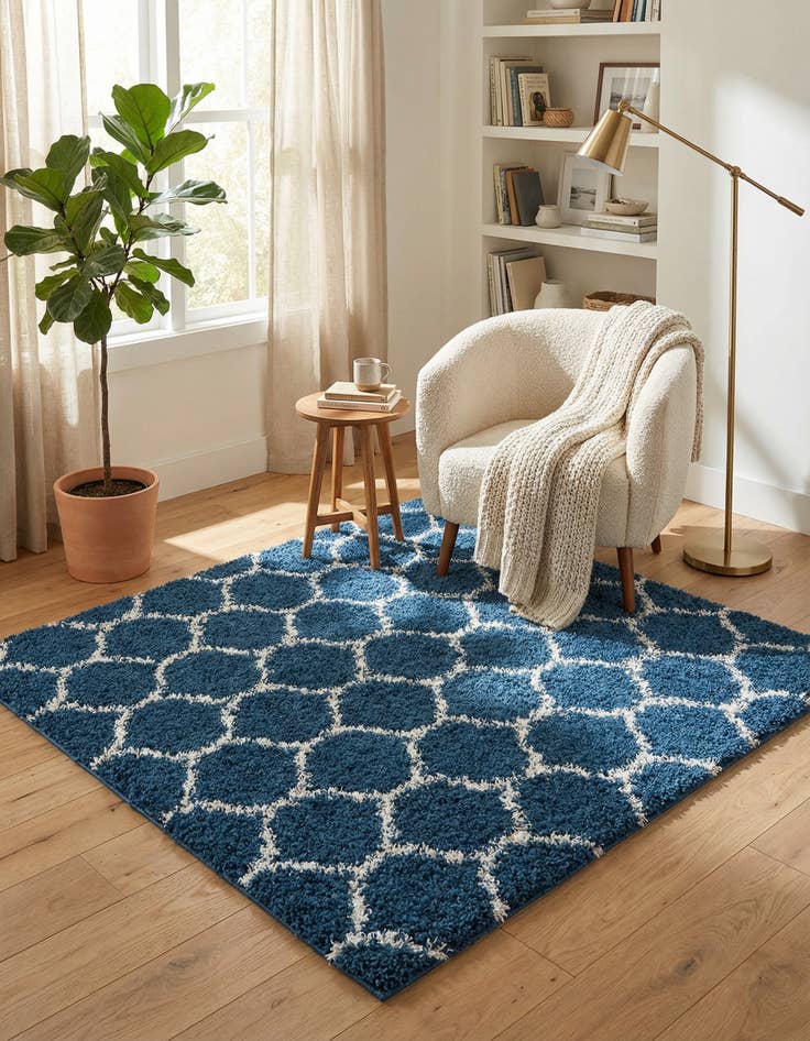 Detail image of 6' x 6' Trellis Shag Square Rug